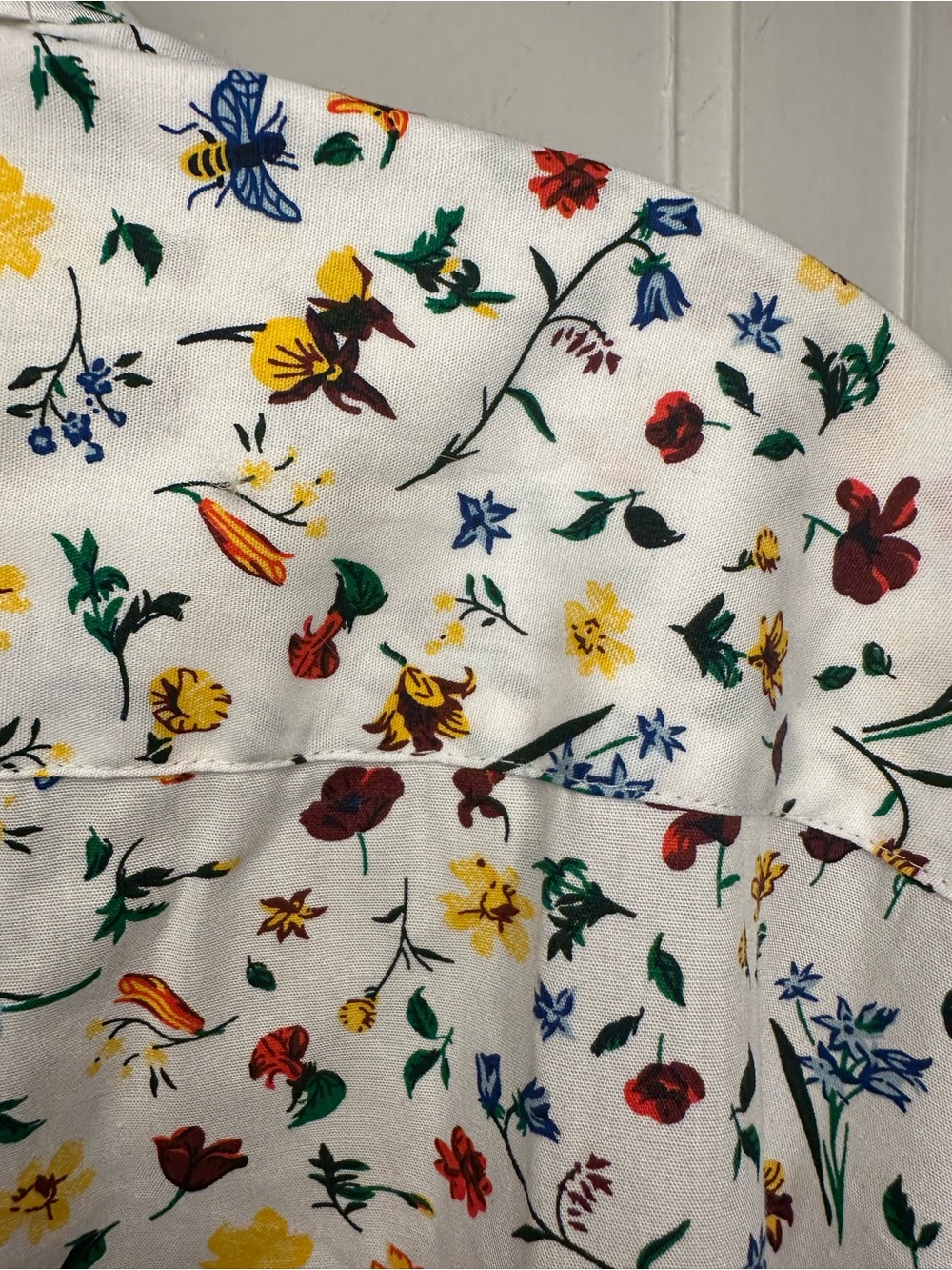 Express White Button-Down Shirt with Multicolor Floral and Bee Print - Picture 5 of 7